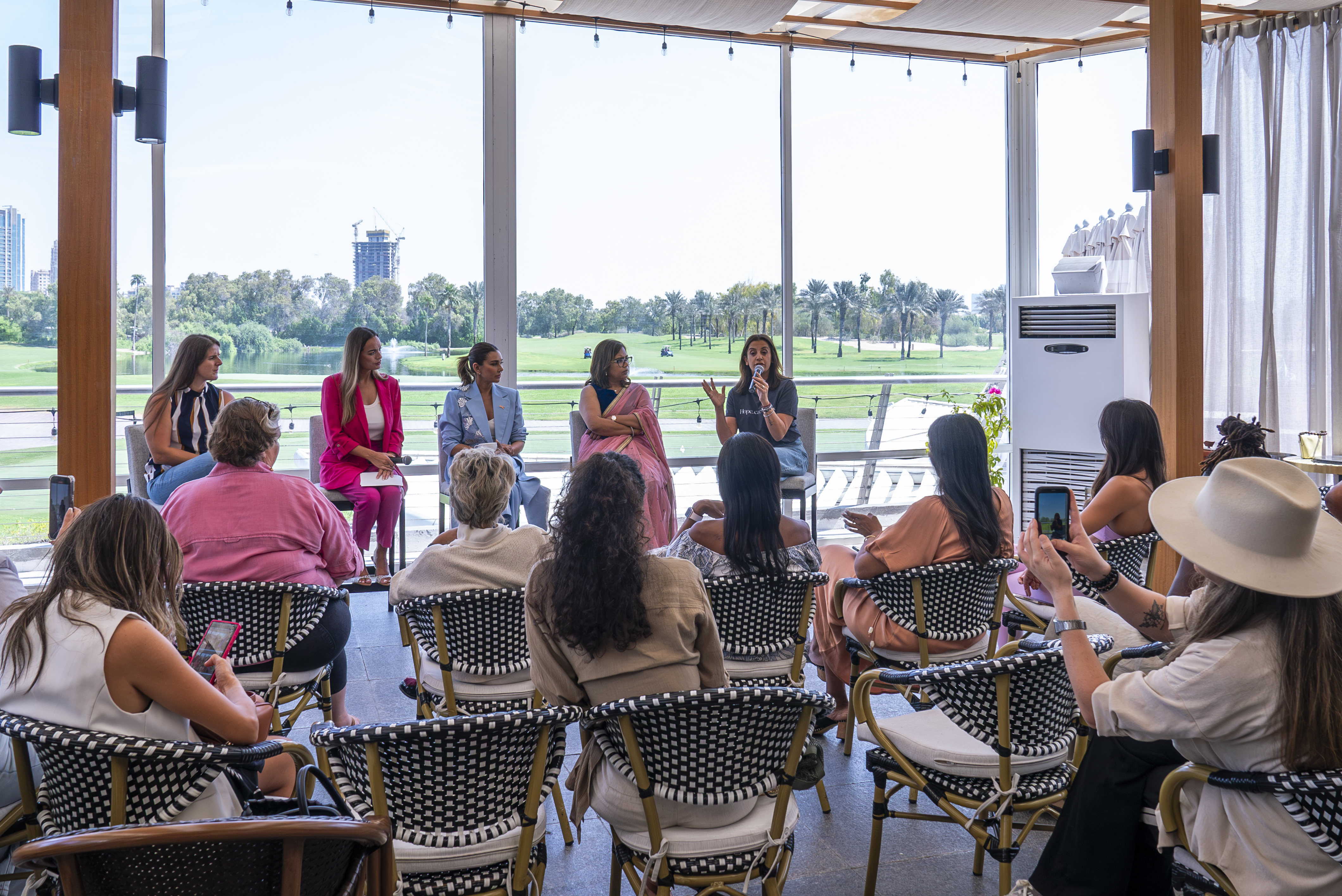 Carine Yoga Session X Media5