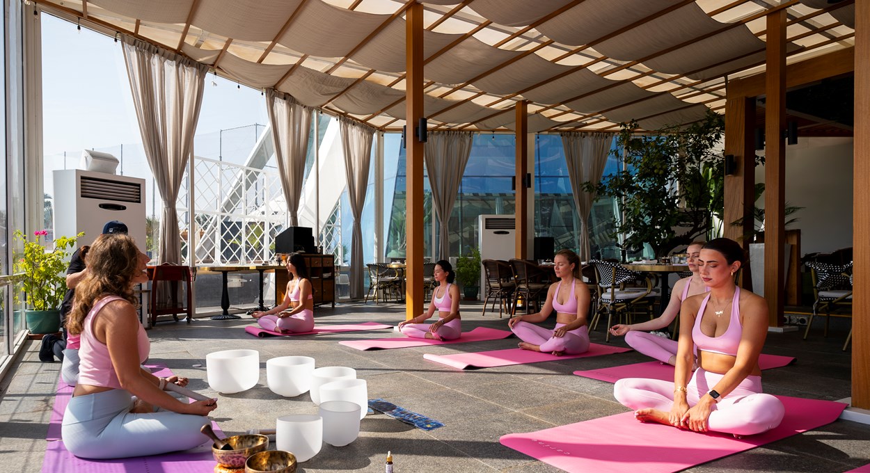 Carine Yoga Session X Media93